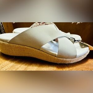 NWT Spenco Gray leather Jute wedge slip on sandals , Size 7.5